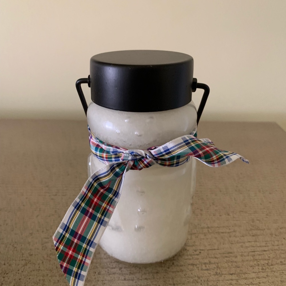 Snowman 10oz jar candle